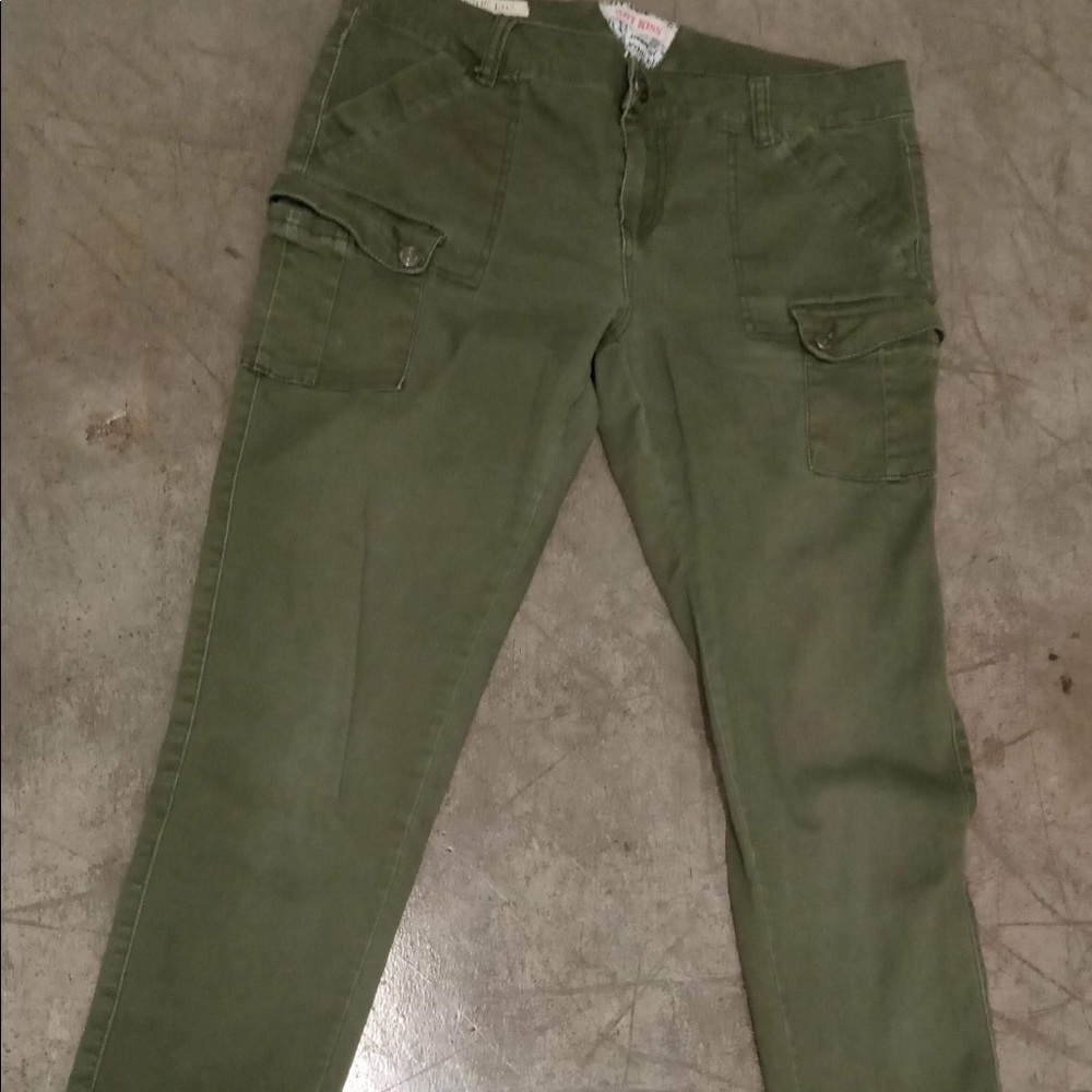 Women’s Green Cargo Pant